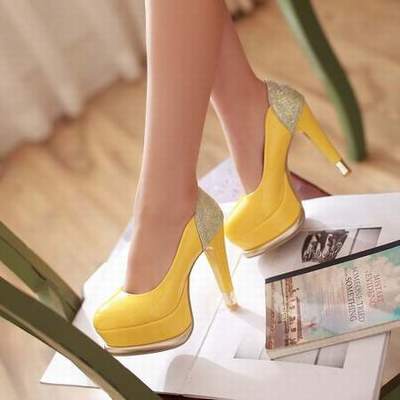 chaussure jaune a talon
